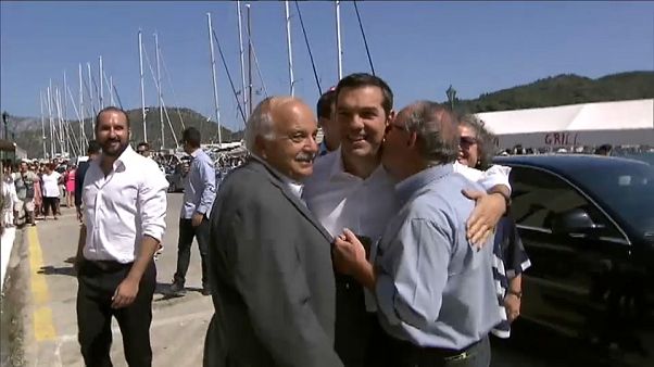 Tsipras celebra el final del programa de rescate Tsipras celebra el final del programa de rescate