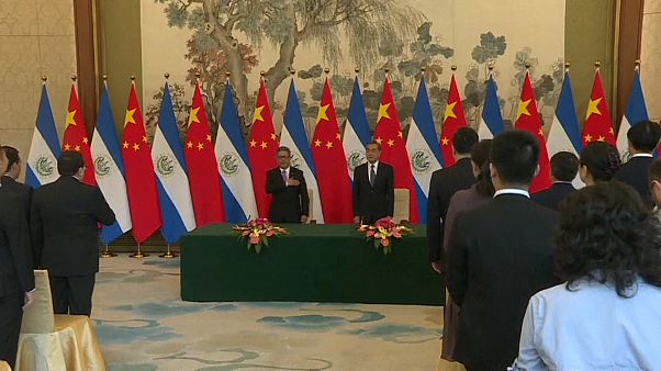 El Salvador nimmt diplomatische Beziehungen zu China auf El Salvador nimmt diplomatische Beziehungen zu China auf