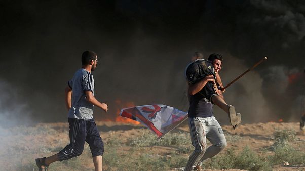 "Büyük Yürüyüş" gösterilerindeki Filistinliler "Büyük Yürüyüş" gösterilerindeki Filistinliler