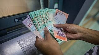 Υποτίμηση και «νέο» νόμισμα στη Βενεζουέλα