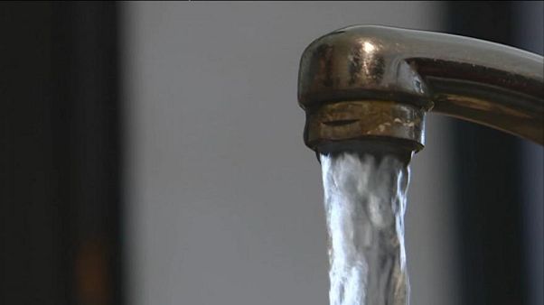 El pueblo francés sin agua potable desde hace dos años por contaminación El pueblo francés sin agua potable desde hace dos años por contaminación