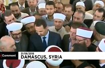Башар Асад побеседовал с верующими после праздничной молитвы