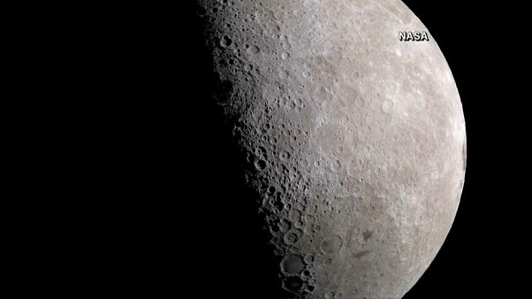 Descubren agua en la Luna Descubren agua en la Luna