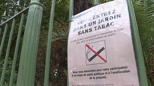Des jardins publics sans tabac à Paris Des jardins publics sans tabac à Paris