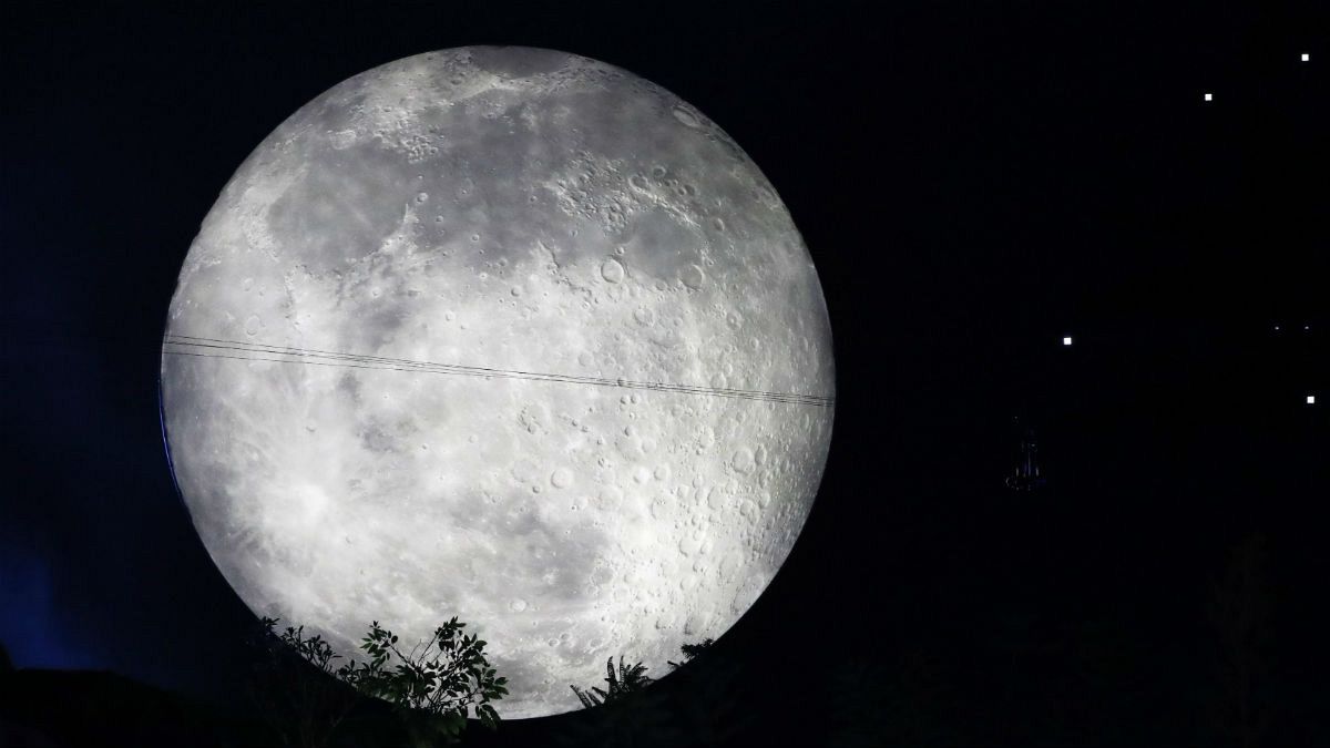 کشف آب در ماه؛ «بشر می‌تواند ساکن قمر شود»