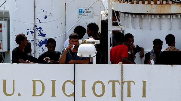 Caos institucional en Italia por la crisis migratoria Caos institucional en Italia por la crisis migratoria