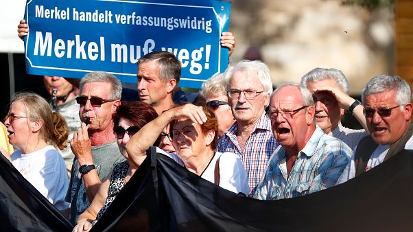 LKA-Mann greift in Dresden Journalisten an - 10 Tweets LKA-Mann greift in Dresden Journalisten an - 10 Tweets
