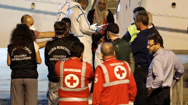 La "prise d'otage" du Diciotti dénoncée, 29 mineurs autorisés à débarquer La "prise d'otage" du Diciotti dénoncée, 29 mineurs autorisés à débarquer