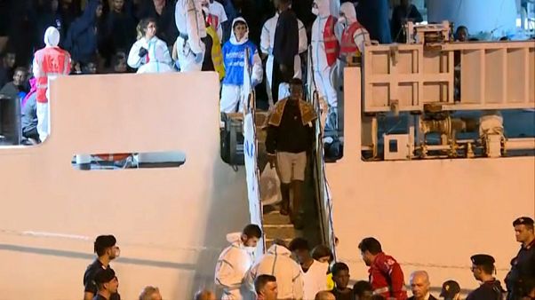 Italy allows 29 unaccompanied minors held on the coastguard ship Diciotti to disembark Italy allows 29 unaccompanied minors held on the coastguard ship Diciotti to disembark
