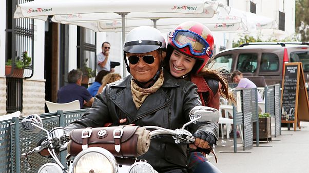 Terence Hill prügelt sich wieder Terence Hill prügelt sich wieder