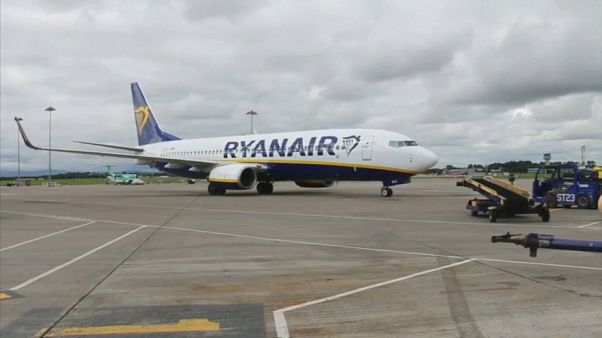 Ryanair anuncia acordo com sindicato para pôr fim a greve na Irlanda Ryanair anuncia acordo com sindicato para pôr fim a greve na Irlanda
