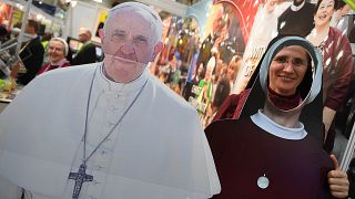 El papa visita una irlanda con la fe tambaleándose