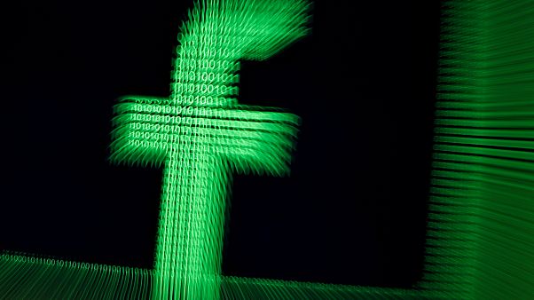Facebook blocca post che considera spam Facebook blocca post che considera spam