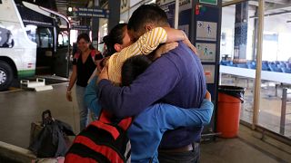 Los venezolanos apuran las últimas horas para entrar a Perú sin pasaporte