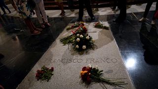 Spanien: Franco-Gebeine sollen umgebettet werden