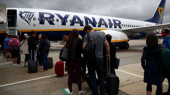 ryanair cabin bag wheels