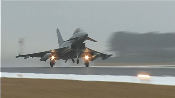 Британия перехватила российский военный самолёт Британия перехватила российский военный самолёт