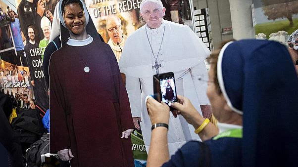 El papa Francisco visita una Irlanda malherida por los abusos a menores por parte de los religiosos El papa Francisco visita una Irlanda malherida por los abusos a menores por parte de los religiosos