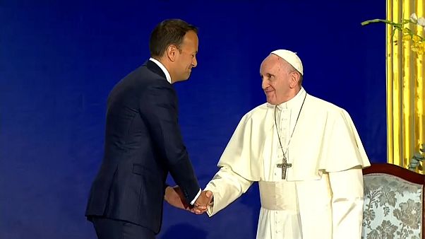 Papa Francisco: la Iglesia fracasó ante los "crímenes repugnantes" contra menores Papa Francisco: la Iglesia fracasó ante los "crímenes repugnantes" contra menores