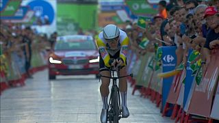 Rohan Dennis primer líder de la Vuelta