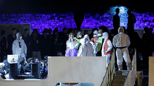 Desembarcan en Italia los migrantes del ‘Diciotti’ Desembarcan en Italia los migrantes del ‘Diciotti’