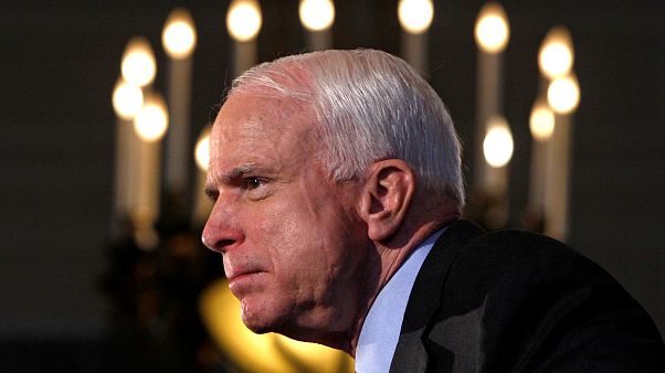 Elhunyt John McCain Elhunyt John McCain
