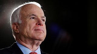 John McCain: Vietnam'da esir alındı; ABD başkanlığı için yarıştı
