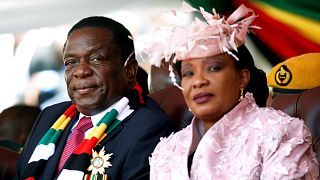 منانغاغوا "التمساح" يؤدي اليمين الدستوري رئيسا لزيمبابوي 