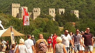 Festival sérvio recria os tempos medievais