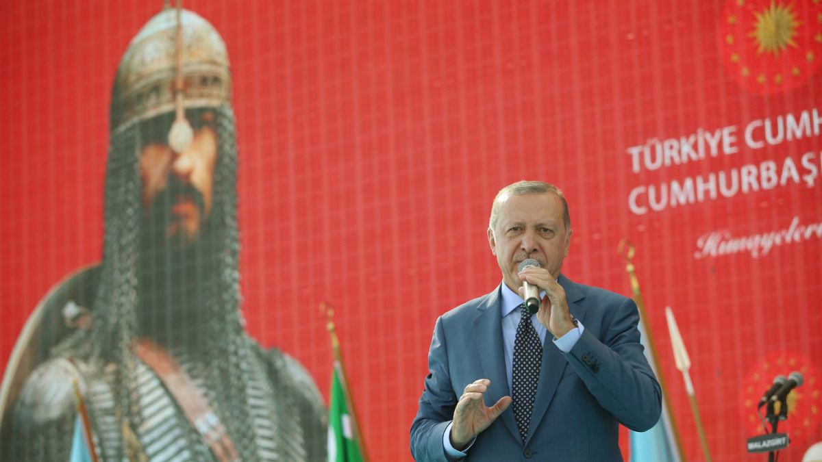 اردوغان: ترکیه صلح و امنیت را در سوریه و عراق برقرار می‌کند