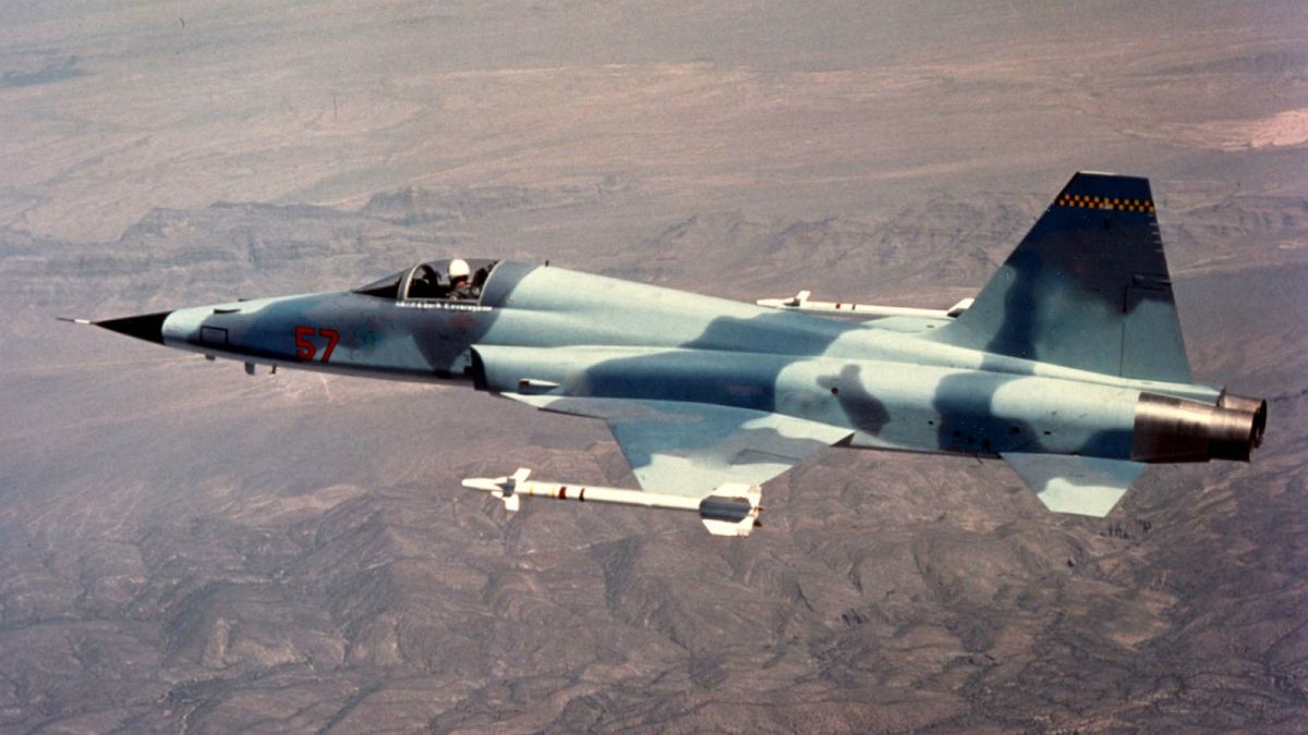 مقاتلة أمريكية من طراز F5 مشابهة للطائرة الإيرانية