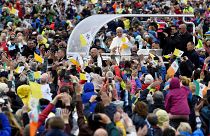 Papst Franziskus bittet Irland um Vergebung