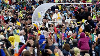 Dublin: Pope Francis asks for forgiveness in prayers at closing Mass