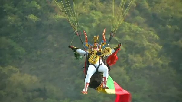 Tutti giù dalle Ande con il parapendio! Tutti giù dalle Ande con il parapendio!