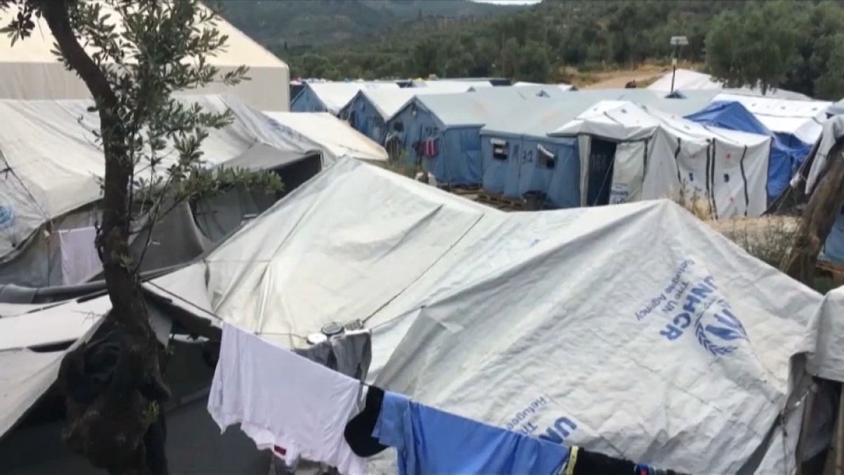 Los campamentos de refugiados griegos siguen desbordados