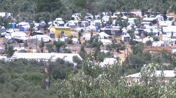 Noch immer 16.000 Flüchtlinge in überfüllten Lagern Noch immer 16.000 Flüchtlinge in überfüllten Lagern