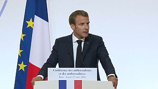 Macron: "Dall'Italia sì all'Europa solo se si parla di fondi strutturali"