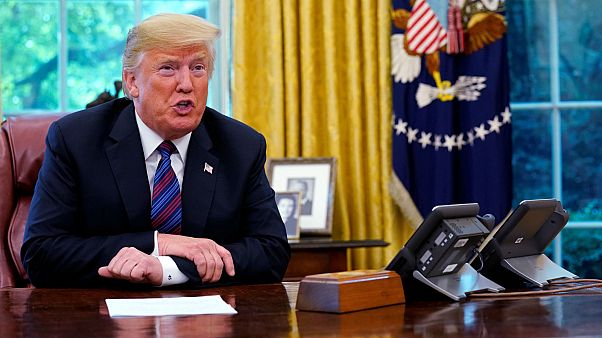 Donald Trump en conversation téléphonique avec Enrique Pena Nieto. 27/08/18 Donald Trump en conversation téléphonique avec Enrique Pena Nieto. 27/08/18