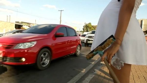 Venezuela: Maduro propone risparmio in oro Venezuela: Maduro propone risparmio in oro