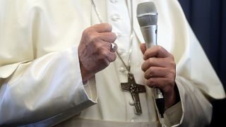 Понтифик отправил юных гомосексуалов к врачу