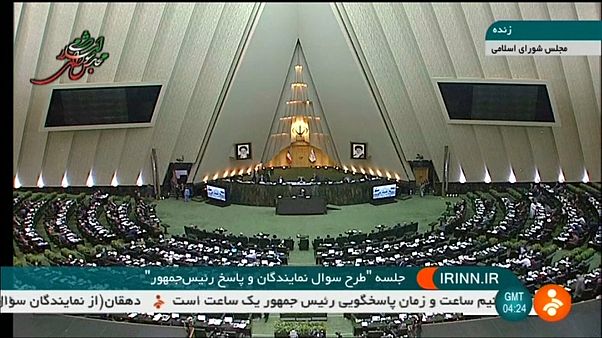 Парламент Ирана недоволен президентом Парламент Ирана недоволен президентом