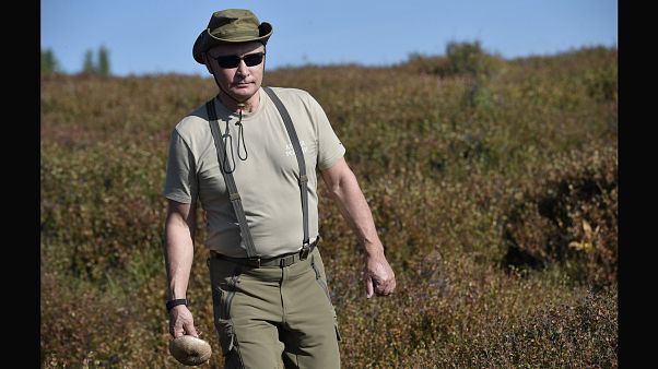 Un aventurero Vladímir Putin recorre las montañas siberiana Un aventurero Vladímir Putin recorre las montañas siberiana