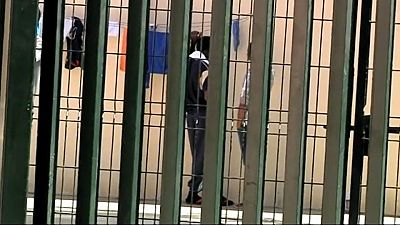 Detenidos diez inmigrantes del salto a la valla de Ceuta en julio