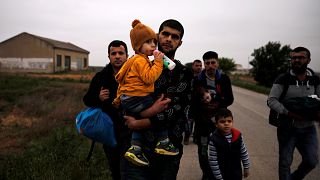 Binlerce Suriyeli evlerine dönmeye başladı