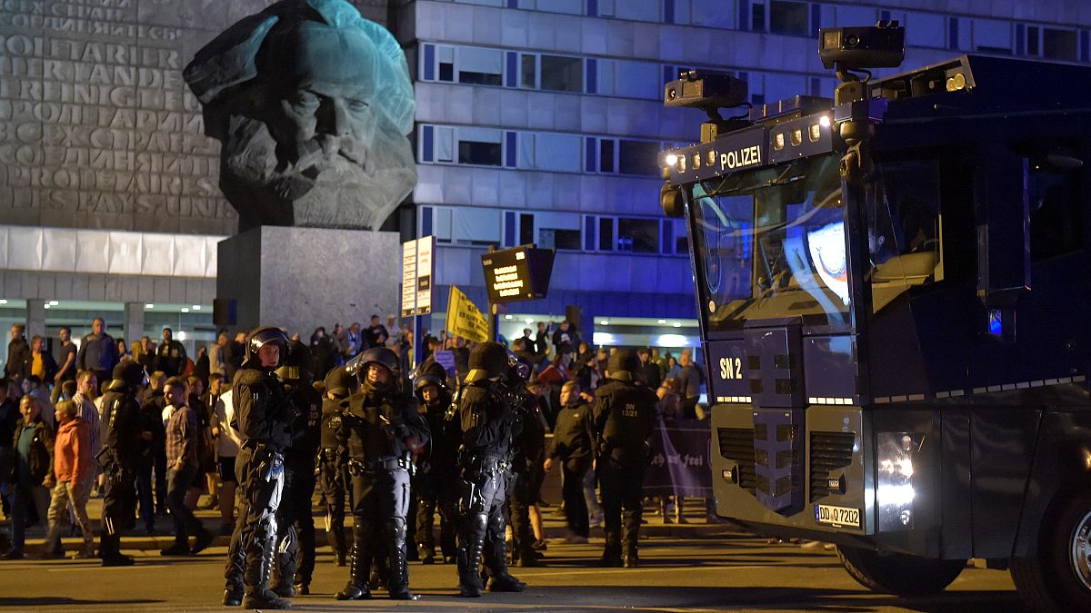 Берлин осуждает беспорядки в Хемнице