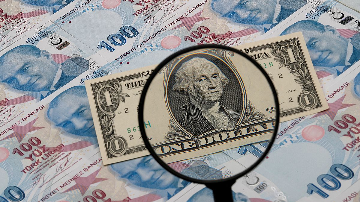 Kredi derecelendirme kuruluşu Moody's 20 Türk bankasının notunu düşürdü