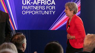 Keine Angst vor hartem Brexit: May sucht Handelspartner in Afrika