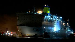 Greece: ferry safely back in port after fire