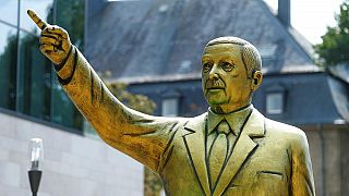 Almanya: Wiesbaden'de dikilen Erdoğan heykeli kaldırıldı