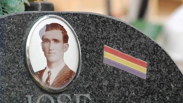 Desentierran en Paterna los restos de unas 100 víctimas del franquismo Desentierran en Paterna los restos de unas 100 víctimas del franquismo